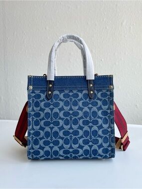 Coach Denim Field Tote 22 Authentic Signature Pattern